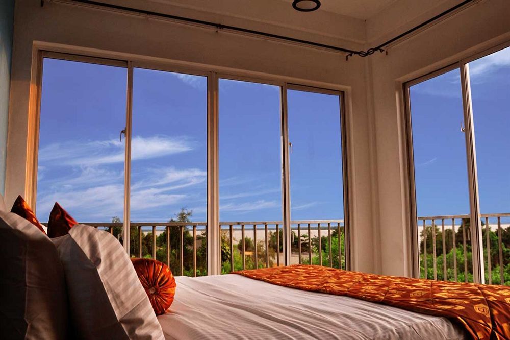 Onreech Hotel Seeduwa Exteriér fotografie